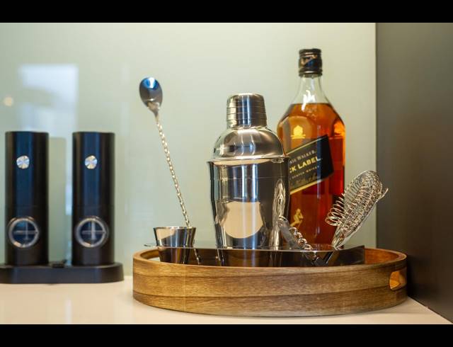 1 BEDROOM APARTMENT TO LET IN DE WATERKANT